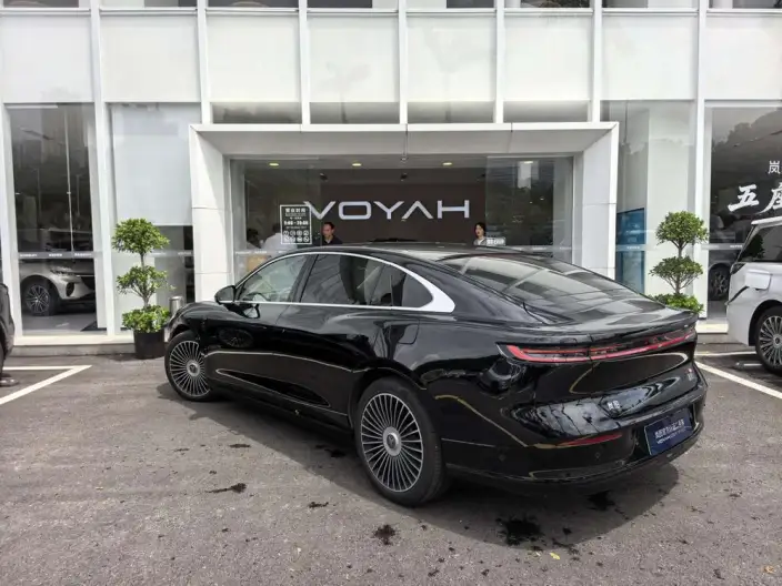 Voyah Pursuit L 2026 Model 4WD Ultra – фото 5