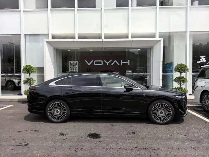 Voyah Pursuit L 2026 Model 4WD Ultra – фото 8