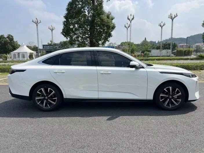 Changan Eado 2025 Model 1.5T DCT 500Bar Noble Model – фото 8