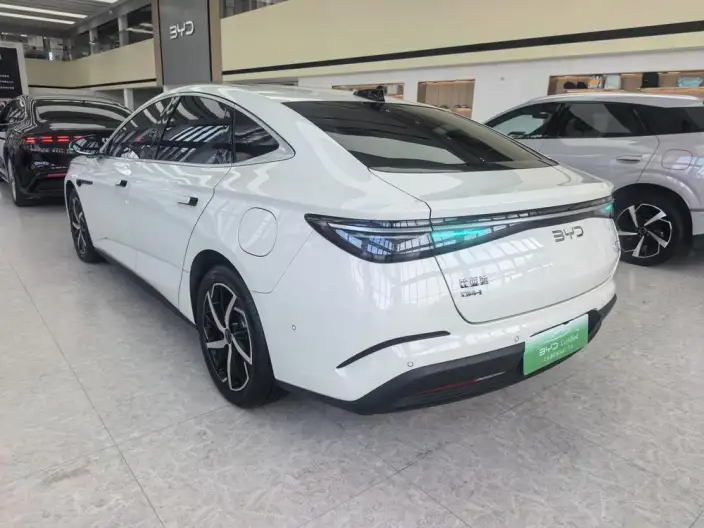 BYD Seal 07DM 2026 Model DM-i 230KM Flagship Model – фото 5