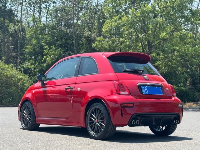 Abarth 695 2024 модификация 1.4T автоматическое Qian Drive 4 seat параллельный импорт Imported – фото 3