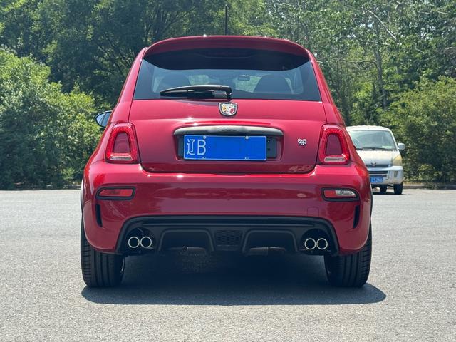 Abarth 695 2024 модификация 1.4T автоматическое Qian Drive 4 seat параллельный импорт Imported – фото 4