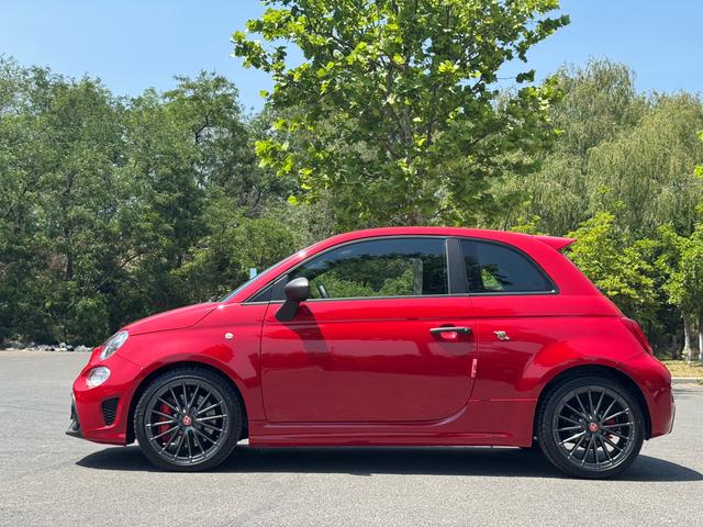 Abarth 695 2024 модификация 1.4T автоматическое Qian Drive 4 seat параллельный импорт Imported – фото 5