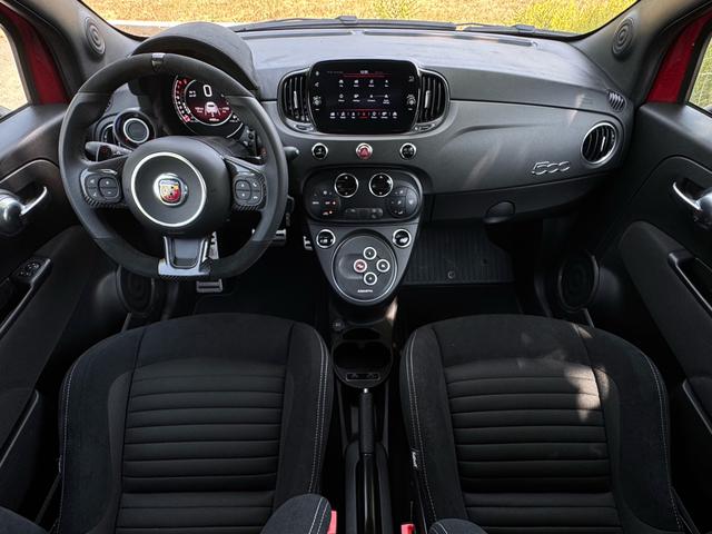 Abarth 695 2024 модификация 1.4T автоматическое Qian Drive 4 seat параллельный импорт Imported – фото 12