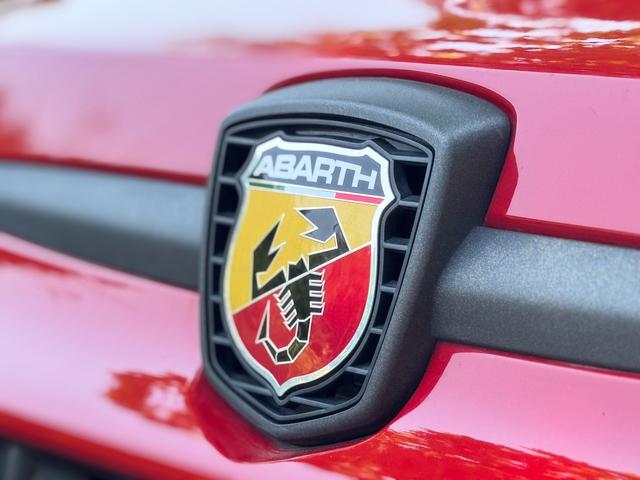 Abarth 695 2024 модификация 1.4T автоматическое Qian Drive 4 seat параллельный импорт Imported – фото 23