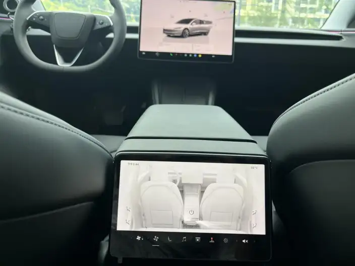 Model 3 2025 Model Facelift Rear-wheel drive version – фото 8