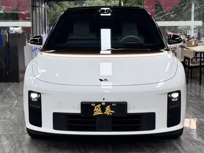Li Auto i6 2025 Model 2WD Standard Edition – фото 2
