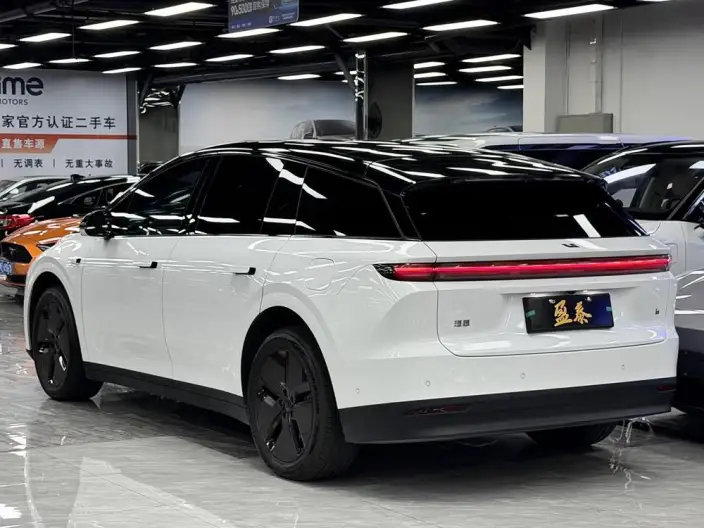Li Auto i6 2025 Model 2WD Standard Edition – фото 5