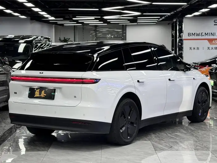 Li Auto i6 2025 Model 2WD Standard Edition – фото 7
