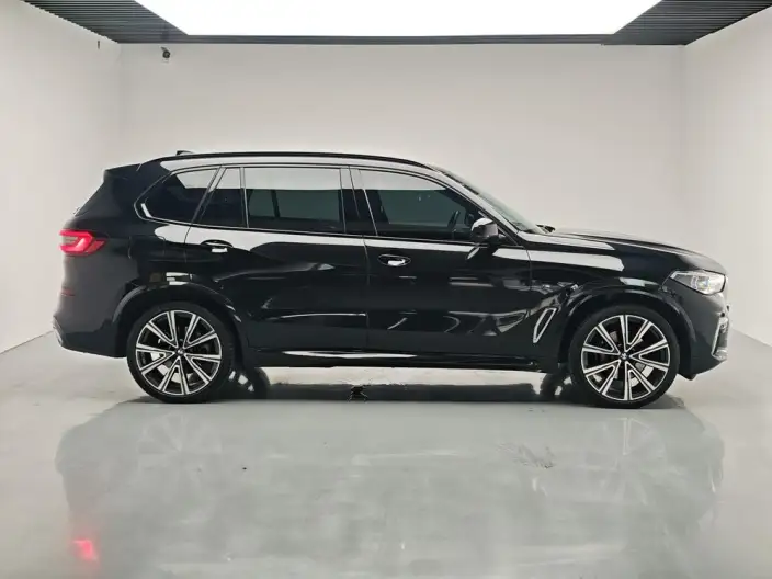 BMW X5 2022 Model xDrive 40Li M Sports Set – фото 8