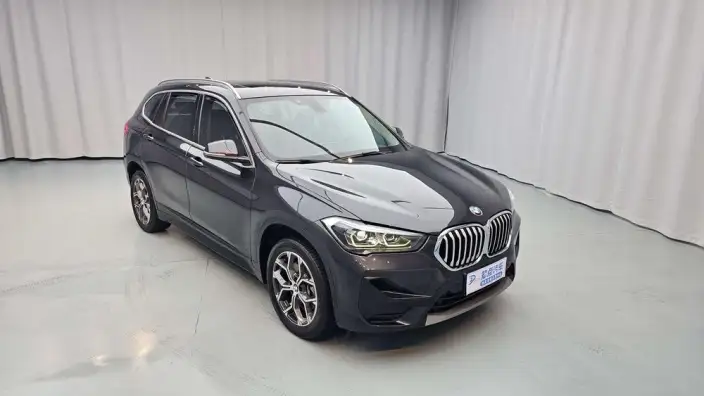 BMW X1 2022 Model sDrive25Li Leading Model – фото 3