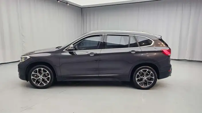 BMW X1 2022 Model sDrive25Li Leading Model – фото 4