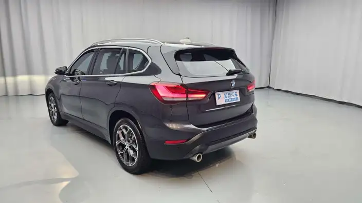 BMW X1 2022 Model sDrive25Li Leading Model – фото 5