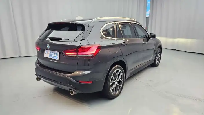 BMW X1 2022 Model sDrive25Li Leading Model – фото 7
