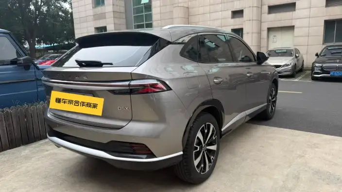 Roewe D5X DMH 2024 Model 135 Technology Edition – фото 6