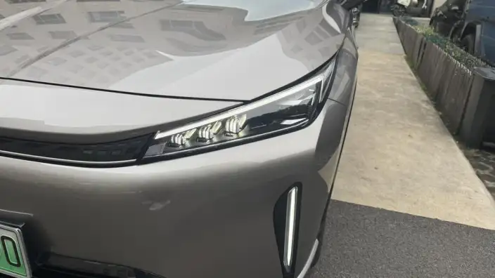 Roewe D5X DMH 2024 Model 135 Technology Edition – фото 8