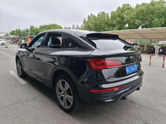 Audi Q5L Sportback 2023 Model 45 TFSI Luxury Model – фото 4