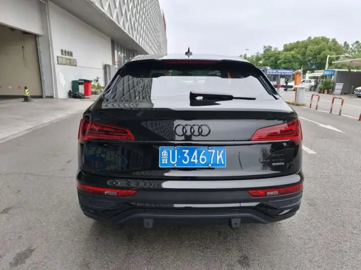 Audi Q5L Sportback 2023 Model 45 TFSI Luxury Model – фото 5