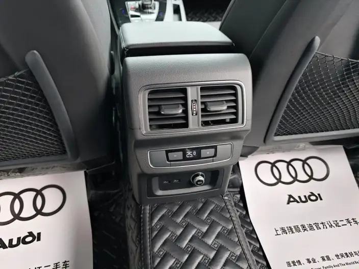 Audi Q5L Sportback 2023 Model 45 TFSI Luxury Model – фото 7