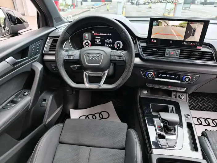 Audi Q5L Sportback 2023 Model 45 TFSI Luxury Model – фото 9