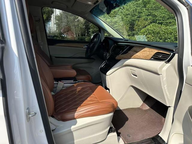 Buick GL8 2017 ES 28T Comfort China V – фото 12