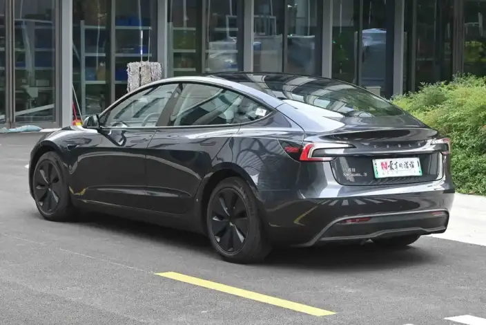 Model 3 2023 Model Rear-wheel drive version – фото 5