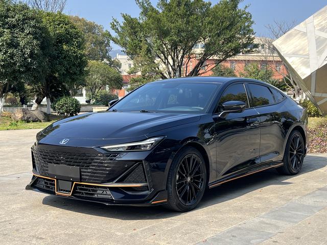 Changan UNI-V 2022 1.5T Sport