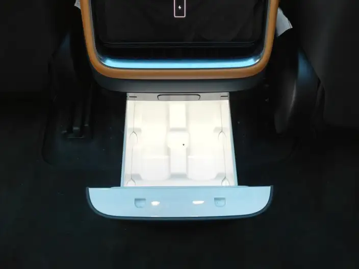 Xiaomi YU7 2025 Model 4WD Max Edition – фото 7