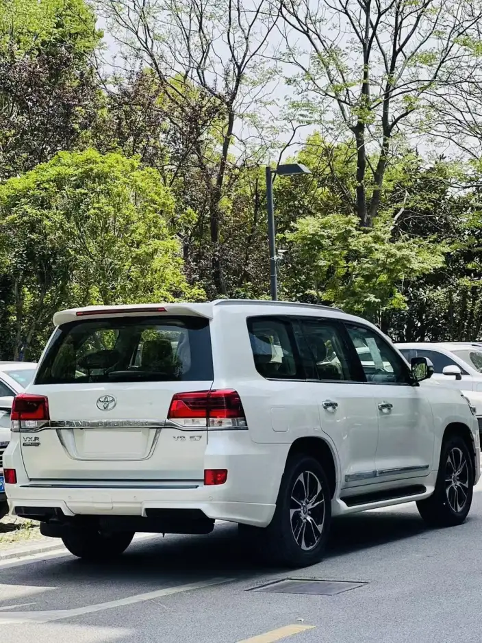 Land Cruiser （import 2021 Model 5.7L Automatic 4WD 8 seat Parallel Imported – фото 3