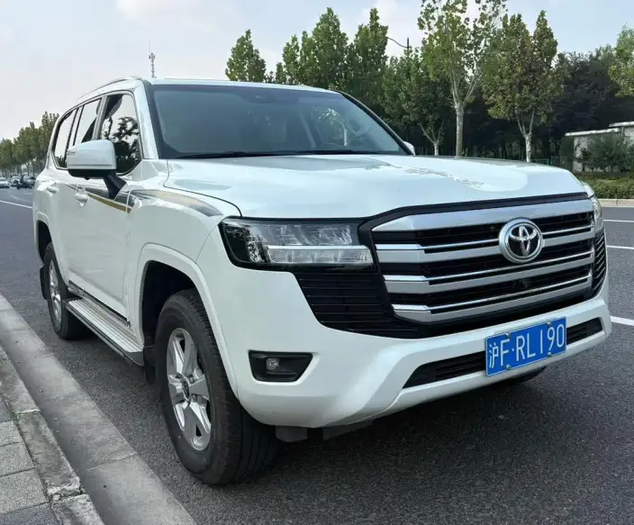 Land Cruiser (import 2022 Model 4.0L Automatic 4WD 7 seat Parallel Imported – фото 3