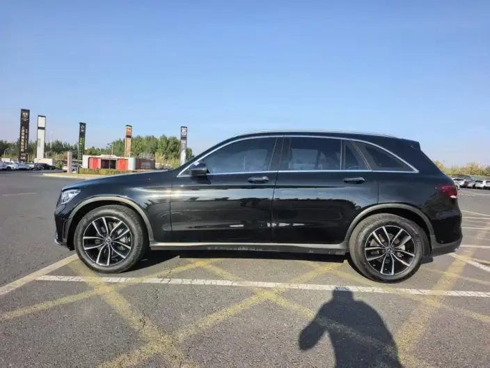 Mercedes-Benz GLC 2022 Model GLC 260 L 4MATIC Luxury Model – фото 4