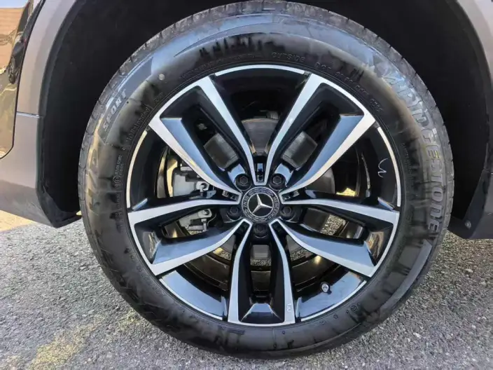 Mercedes-Benz GLC 2022 Model GLC 260 L 4MATIC Luxury Model – фото 8