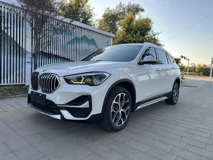 BMW X1 2022 Model sDrive20Li Fashion Model – фото 1