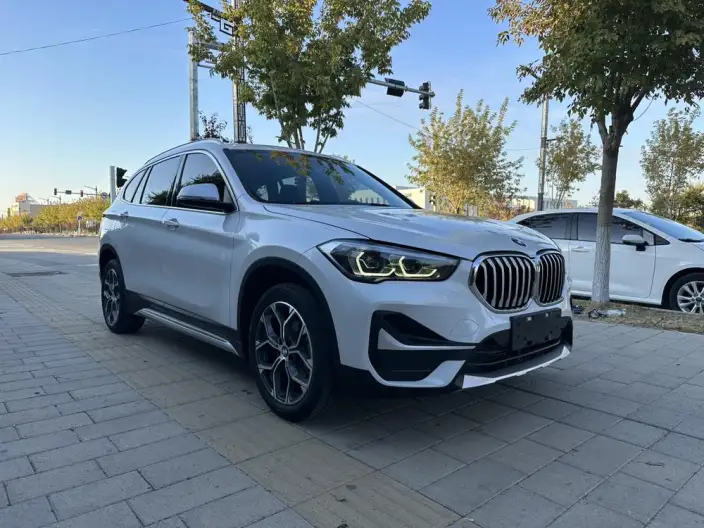 BMW X1 2022 Model sDrive20Li Fashion Model – фото 3