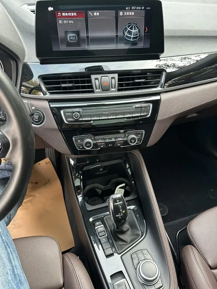 BMW X1 2022 Model sDrive20Li Exclusive Model – фото 9