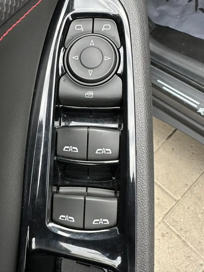 Orlando 2020 Model Mild Hybrid Redline 530T Indulgent Edition （5+2 Model ） – фото 8