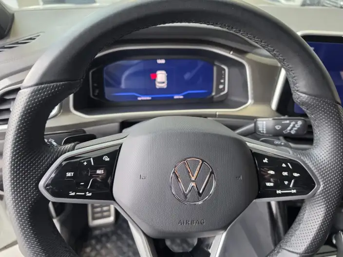 Volkswagen T-Roc 2023 Model 300TSI DSG Chenguang Edition – фото 8