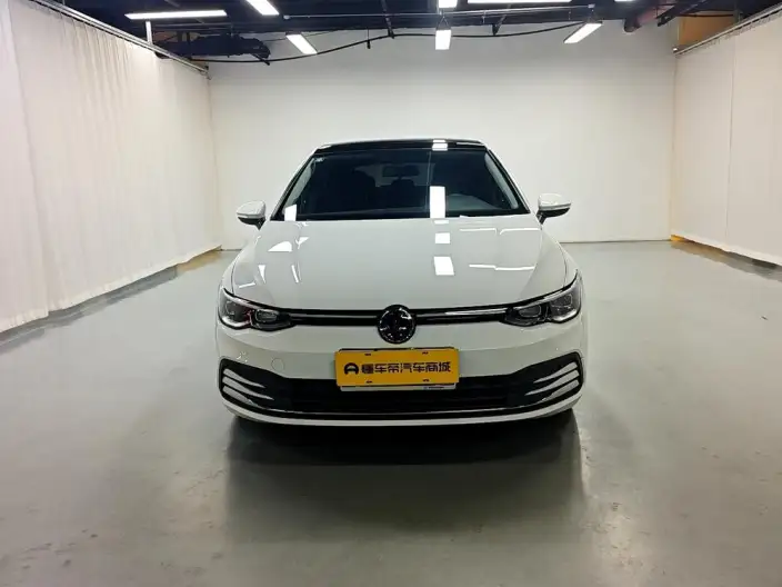 Volkswagen Golf 2021 Model 280TSI DSG Pro – фото 2