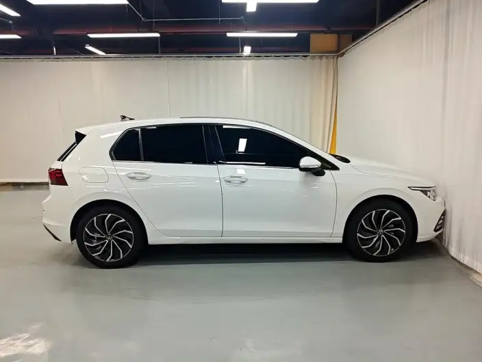 Volkswagen Golf 2021 Model 280TSI DSG Pro – фото 8