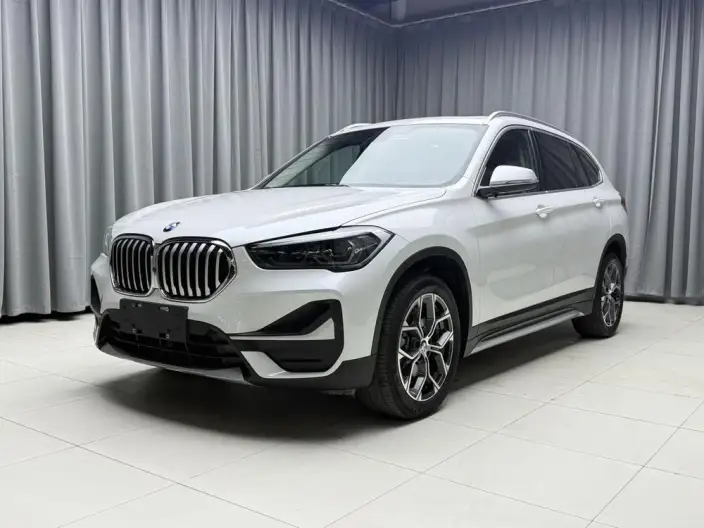 BMW X1 2022 Model sDrive20Li Fashion Model – фото 1