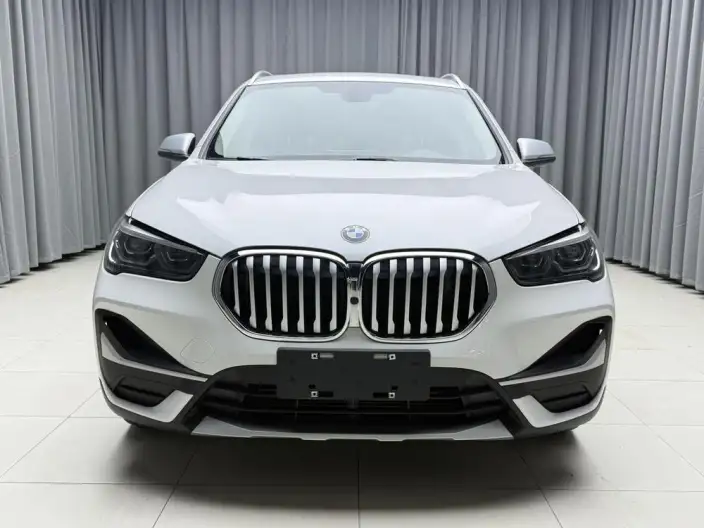 BMW X1 2022 Model sDrive20Li Fashion Model – фото 2