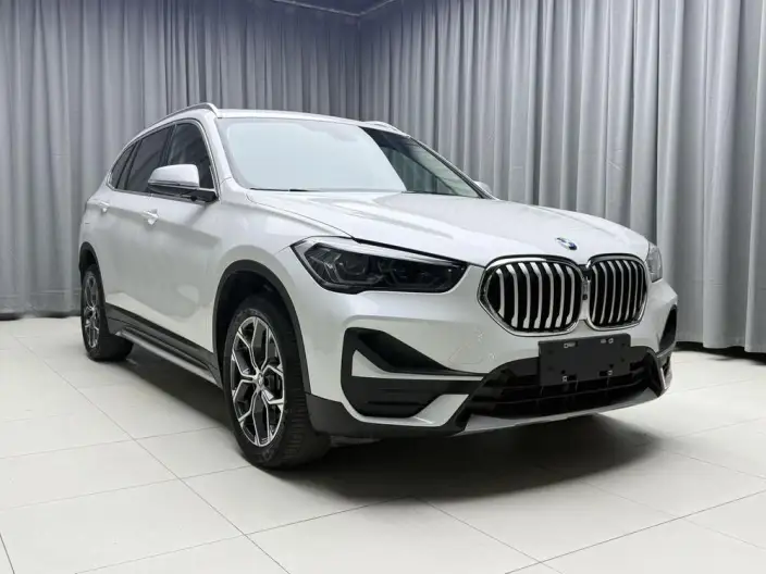 BMW X1 2022 Model sDrive20Li Fashion Model – фото 3
