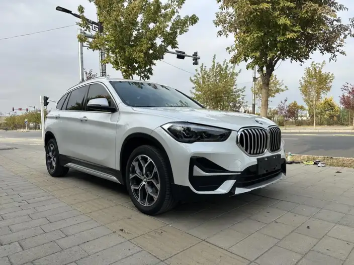 BMW X1 2022 Model sDrive20Li Fashion Model – фото 3