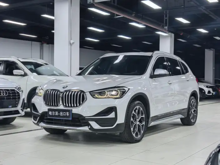 BMW X1 2022 Model sDrive20Li Fashion Model – фото 1
