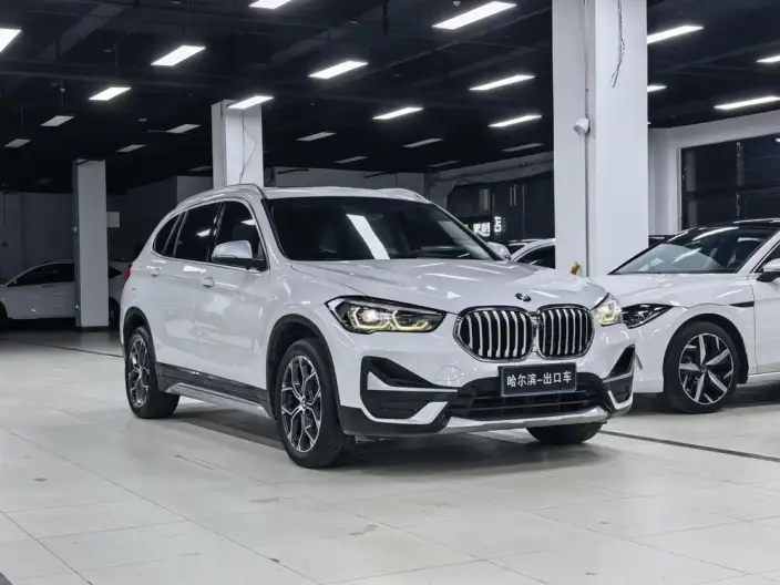 BMW X1 2022 Model sDrive20Li Fashion Model – фото 3