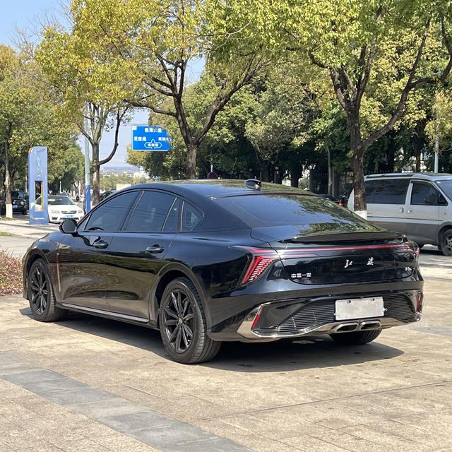 HONGQI H6 2024 2.0T Stylish Edition – фото 6