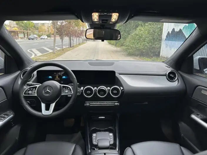 Mercedes-Benz GLA 2022 Model Facelift GLA 180 – фото 9