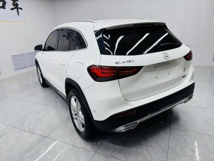 Mercedes-Benz GLA 2022 Model GLA 180 – фото 4