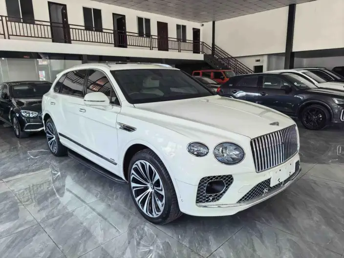 Bentayga 2023 Model 4.0T V8 Long wheelbase Yadu Edition