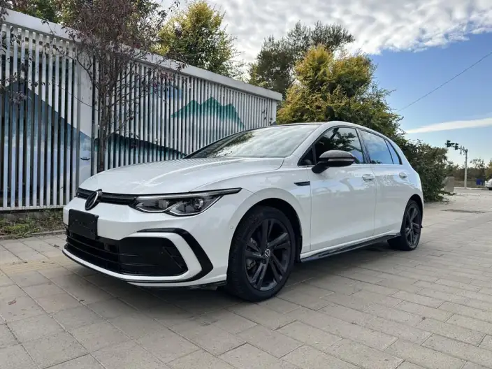Volkswagen Golf 2021 Model 280TSI DSG R-Line – фото 1